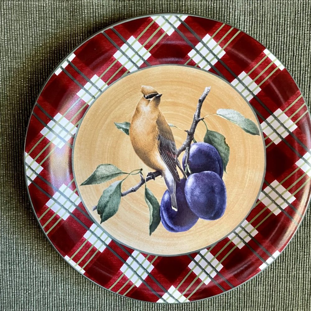 Lenox Winter Greetings Everyday Tartan Tufted Titmouse Holiday Dinner Plate